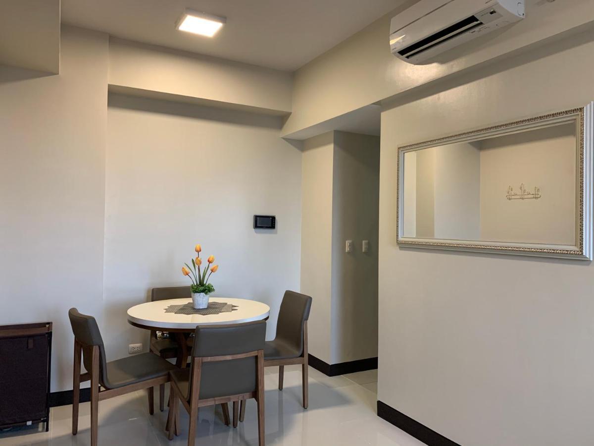Mactan Newtown Deluxe Island Breeze Apartment มักตัน ภายนอก รูปภาพ