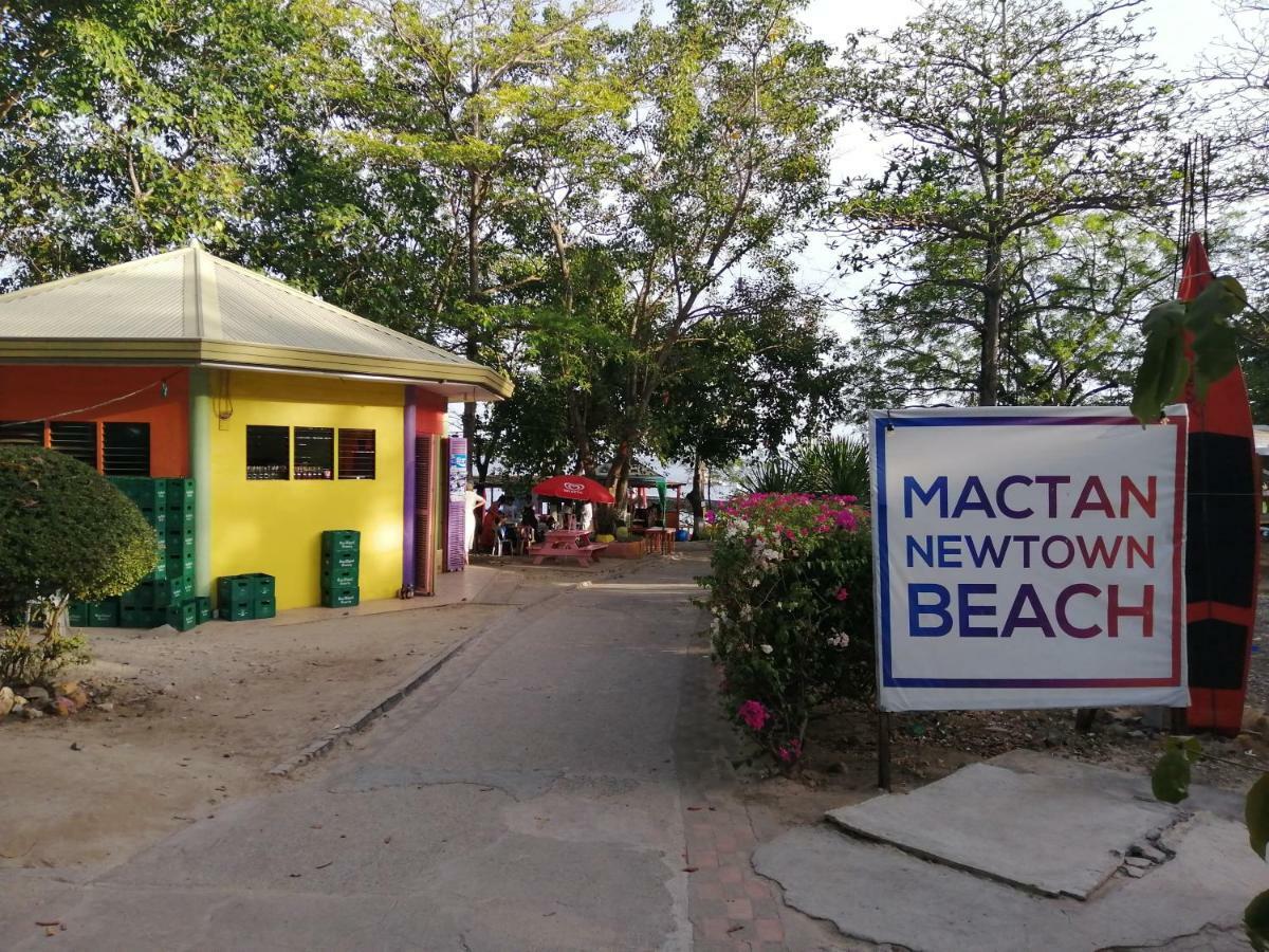 Mactan Newtown Deluxe Island Breeze Apartment มักตัน ภายนอก รูปภาพ