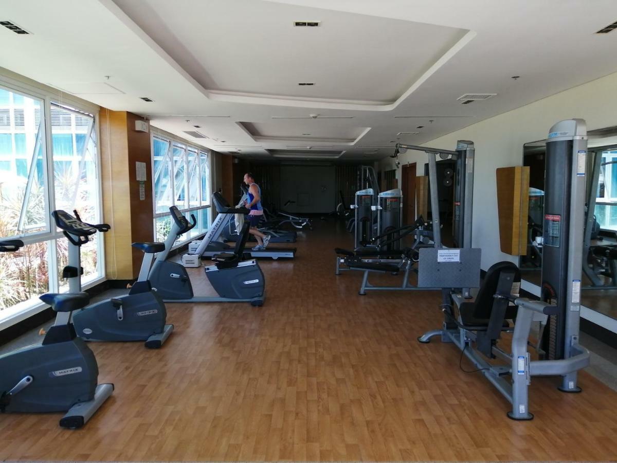Mactan Newtown Deluxe Island Breeze Apartment มักตัน ภายนอก รูปภาพ